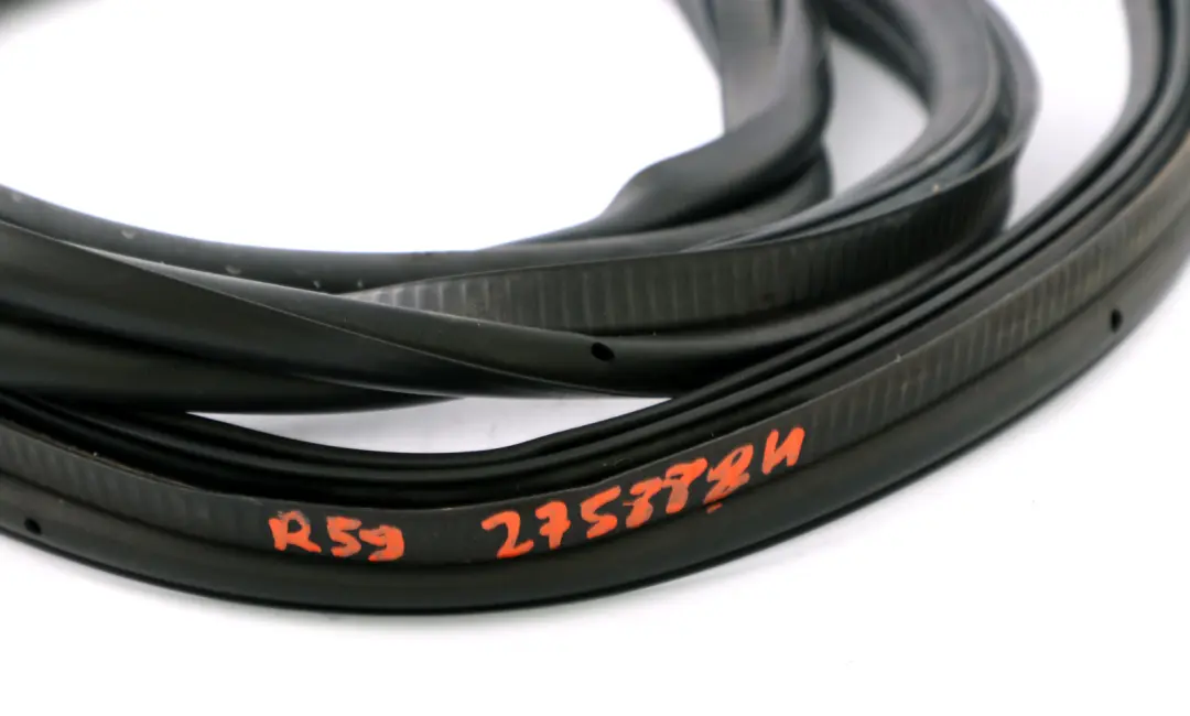 Sello goma tapa maletero para Mini Roadster R59 con número de pieza 2758884 Mini Roadster R59 Sello goma tapa maletero - SKU 2758884 - Número de pieza 2758884