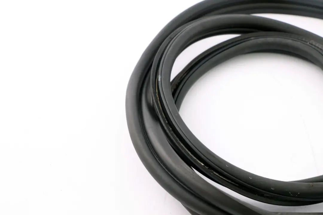 Sello goma tapa maletero para Mini Roadster R59 con número de pieza 2758884 Mini Roadster R59 Sello goma tapa maletero - SKU 2758884 - Número de pieza 2758884