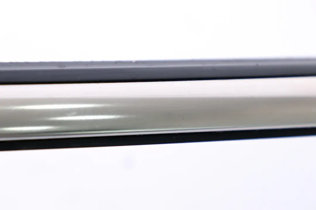 Coupé Rear Left N/S Moulding Side Panel Trim Strip Chrome to Mini R58 with Part number 2759555 Mini R58 Coupé Rear Left N/S Moulding Side Panel Trim Strip Chrome - SKU 2759555 - Part number 2759555