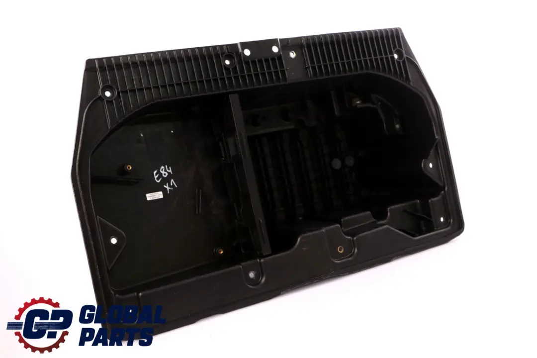 Caja De Almacenamiento Multifuncional En El Suelo Del Maletero para BMW E84 con número de pieza 2990101 BMW E84 Caja De Almacenamiento Multifuncional En El Suelo Del Maletero - SKU 2990101 - Número de pieza 2990101