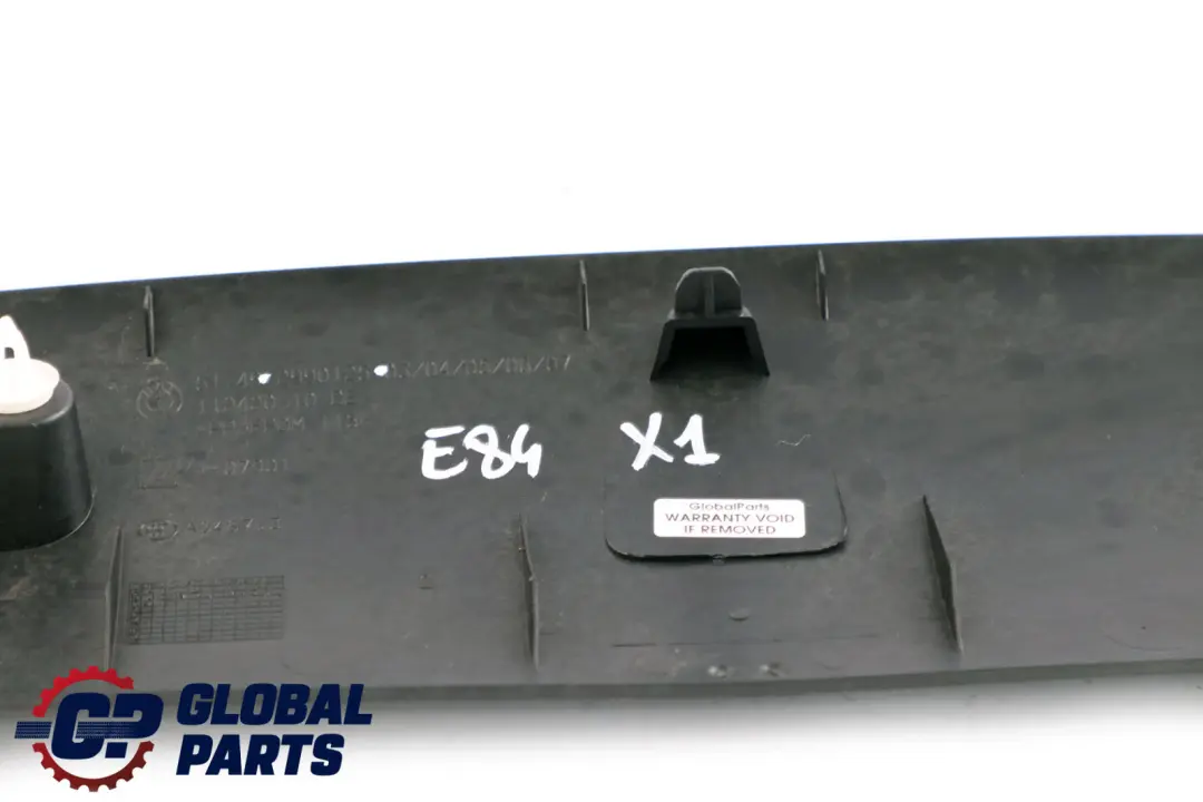 Panel embellecedor De La tapa superior del maletero para BMW E84 con número de pieza 2990125 BMW E84 Panel embellecedor De La tapa superior del maletero - SKU 2990125 - Número de pieza 2990125