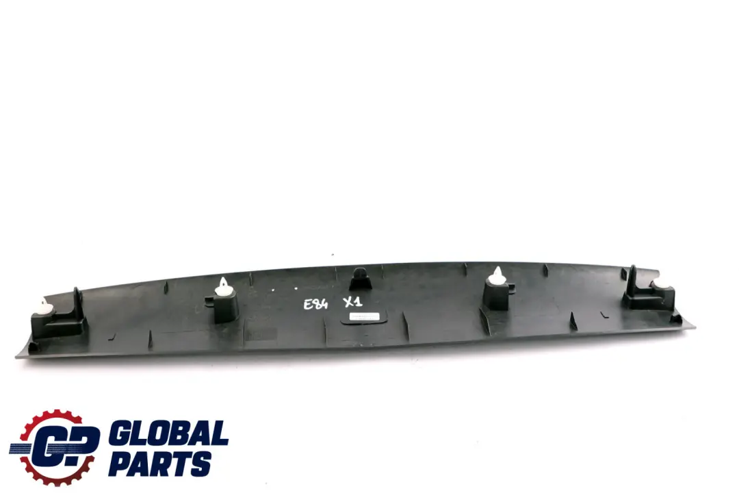 Panel embellecedor De La tapa superior del maletero para BMW E84 con número de pieza 2990125 BMW E84 Panel embellecedor De La tapa superior del maletero - SKU 2990125 - Número de pieza 2990125