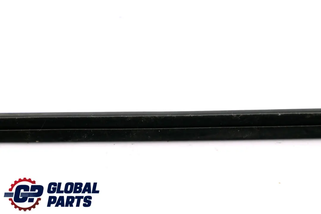 Schachtabdichtung Interieur Porte avant Gauche pour BMW X1 E84 à propos du numéro de pièce 2990301 BMW X1 E84 Schachtabdichtung Interieur Porte avant Gauche - SKU 2990301 - Numéro de pièce 2990301