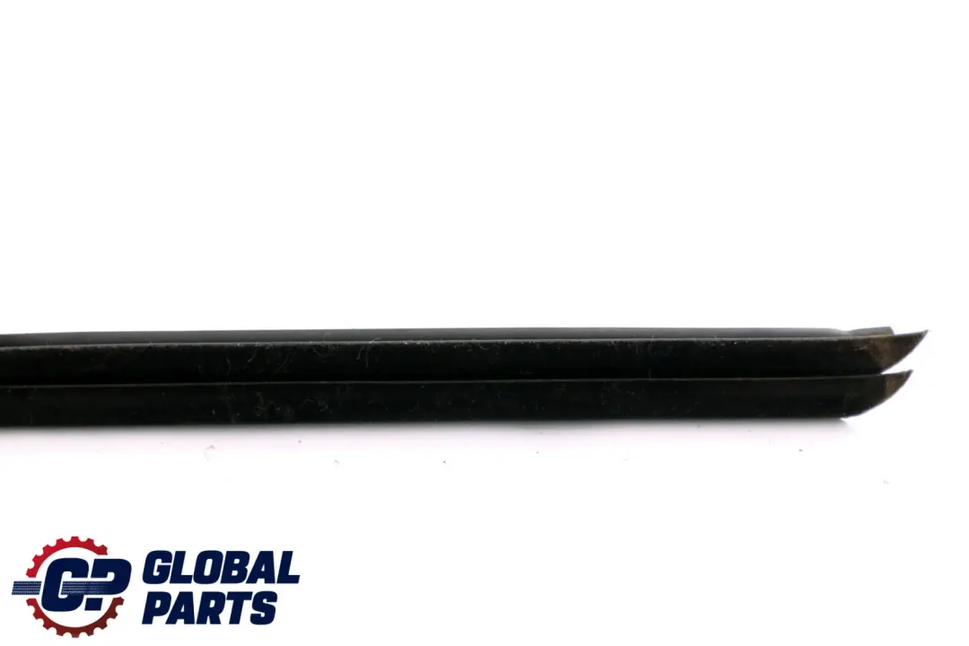 Schachtabdichtung Interieur Porte avant Gauche pour BMW X1 E84 à propos du numéro de pièce 2990301 BMW X1 E84 Schachtabdichtung Interieur Porte avant Gauche - SKU 2990301 - Numéro de pièce 2990301