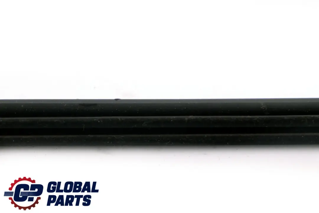 Schachtabdichtung Interno Porta Anteriore Destra per BMW X1 E84 con numero di parte 2990302 BMW X1 E84 Schachtabdichtung Interno Porta Anteriore Destra - SKU 2990302 - Numero di parte 2990302