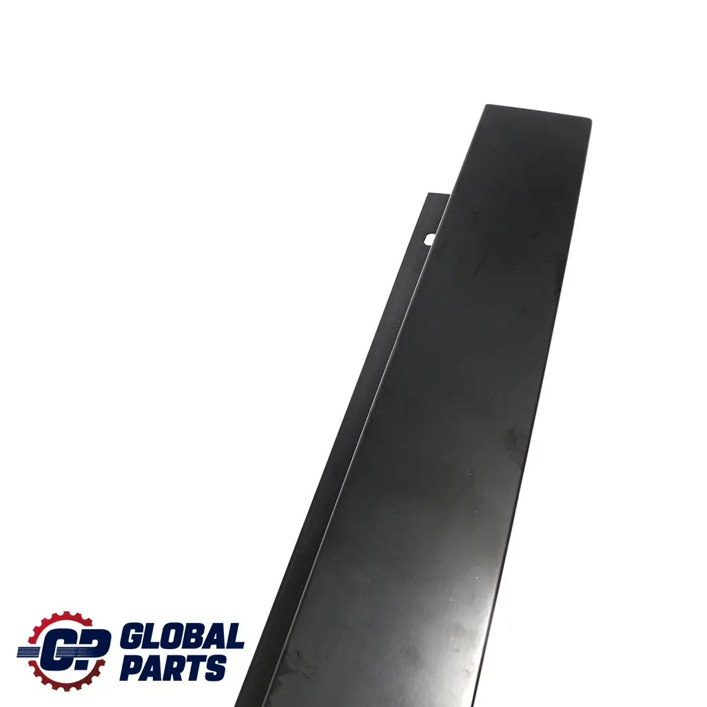 Finitura Porta Finestrino Montante B Rivestimento Anteriore Sinistro per BMW X1 E84 con numero di parte 2990311 BMW X1 E84 Finitura Porta Finestrino Montante B Rivestimento Anteriore Sinistro - SKU 2990311 - Numero di parte 2990311