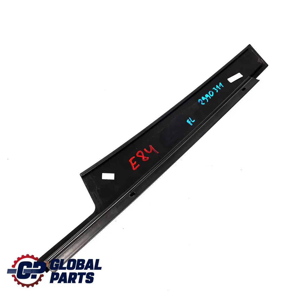 Embellecedor Puerta Pilar B Moldura Ventana Delantera Izquierda para BMW X1 E84 con número de pieza 2990311 BMW X1 E84 Embellecedor Puerta Pilar B Moldura Ventana Delantera Izquierda - SKU 2990311 - Número de pieza 2990311