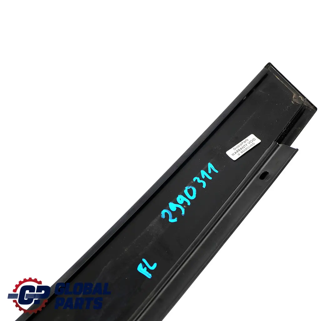 Embellecedor Puerta Pilar B Moldura Ventana Delantera Izquierda para BMW X1 E84 con número de pieza 2990311 BMW X1 E84 Embellecedor Puerta Pilar B Moldura Ventana Delantera Izquierda - SKU 2990311 - Número de pieza 2990311