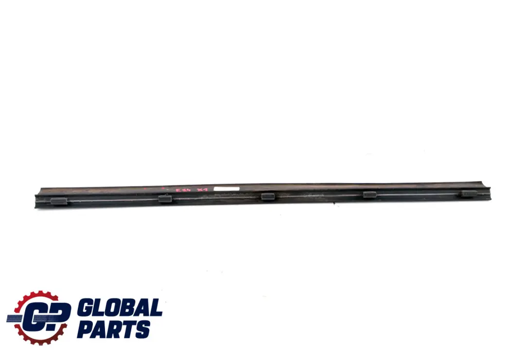 Sello Trasero Puerta Gap Inferior Izquierda Derecha N/ para BMW E84 con número de pieza 2990317 BMW E84 Sello Trasero Puerta Gap Inferior Izquierda Derecha N/ - SKU 2990317 - Número de pieza 2990317