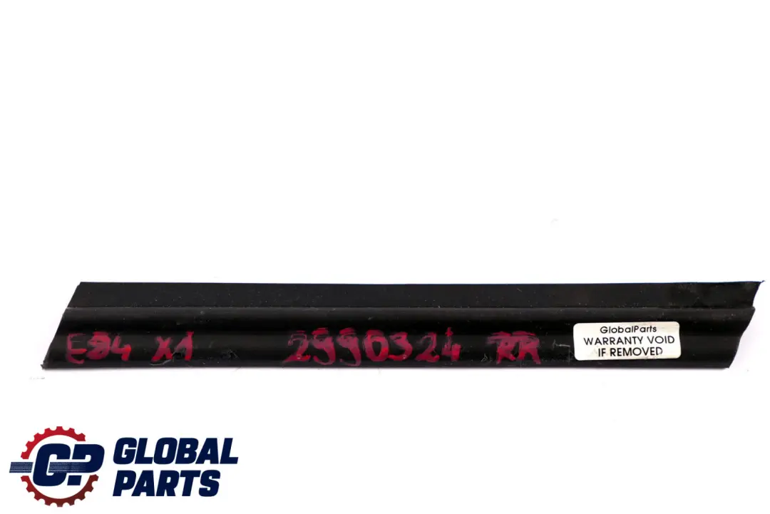Listwa Uszczelka Szyby Drzwi Prawy Tył do BMW X1 E84 o numerze 2990324 BMW X1 E84 Listwa Uszczelka Szyby Drzwi Prawy Tył - SKU 2990324 - Numer Części 2990324