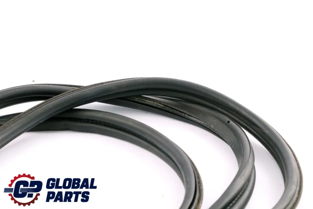 BMW X1 Series E84 Joint d'etancheite du couvercle du coffre 2990124 - SKU 2990474 - Numéro de pièce 2990474