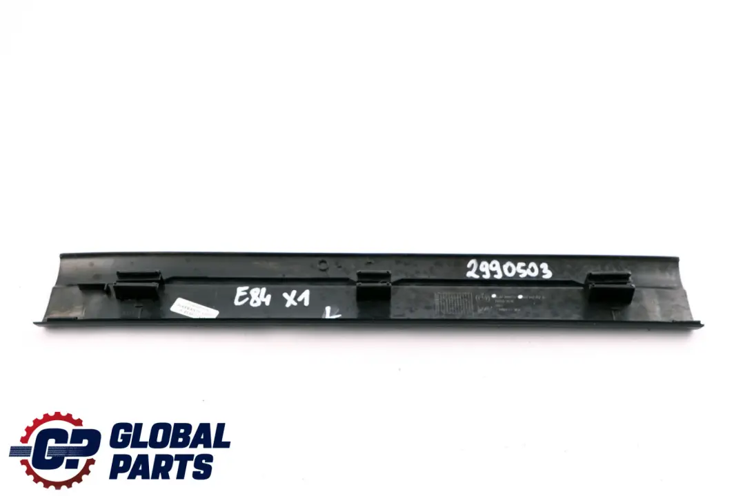 Bandella di Protezione Ingresso Frontale SX Nero per BMW X1 E84 con numero di parte 2990759 BMW X1 E84 Bandella di Protezione Ingresso Frontale SX Nero - SKU 2990503 - Numero di parte 2990759