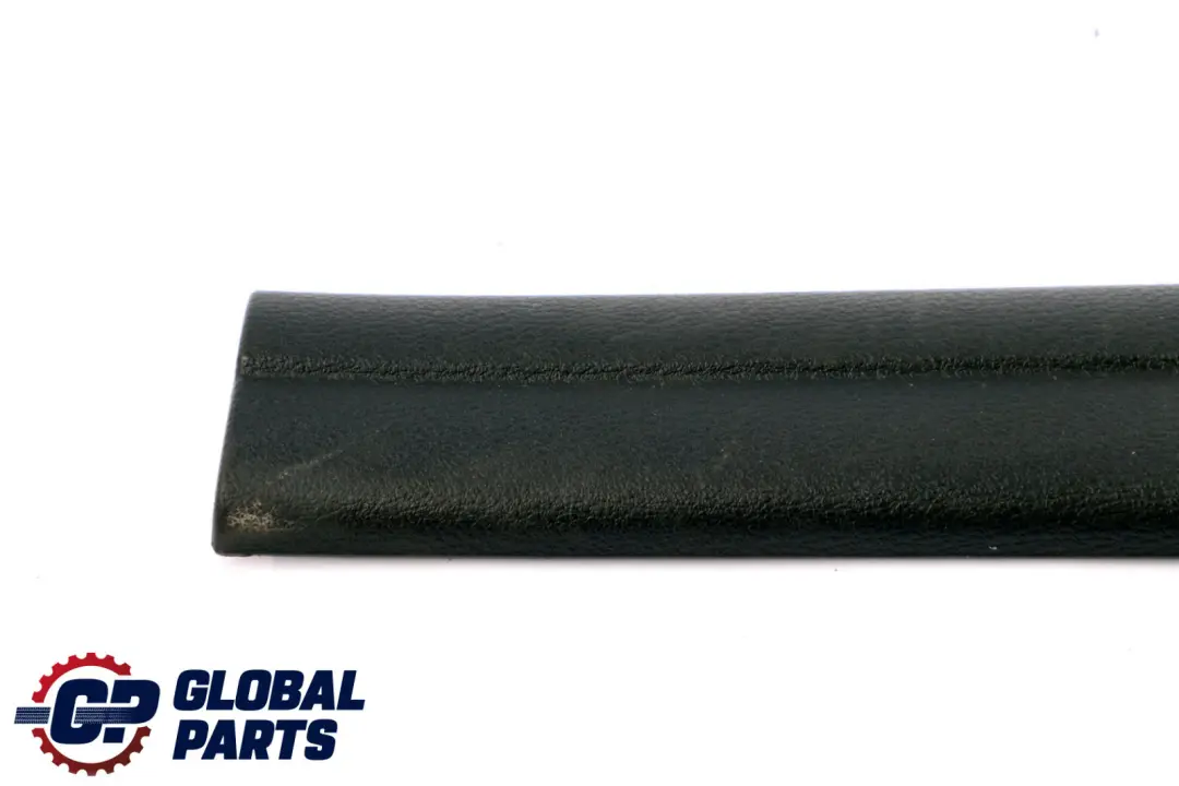 Tapa Tira Entrada Delantera Derecha Trim Negro para BMW E84 con número de pieza 2990759 BMW E84 Tapa Tira Entrada Delantera Derecha Trim Negro - SKU 2990504 - Número de pieza 2990759