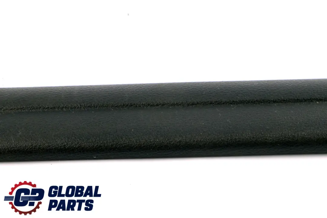 Tapa Tira Entrada Delantera Derecha Trim Negro para BMW E84 con número de pieza 2990759 BMW E84 Tapa Tira Entrada Delantera Derecha Trim Negro - SKU 2990504 - Número de pieza 2990759