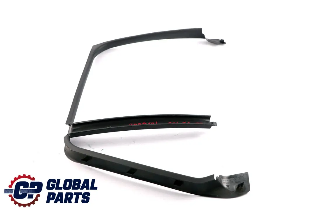 Revetement Chassis de Fenetre Porte Arriere Droite pour BMW X1 E84 à propos du numéro de pièce 2990624 BMW X1 E84 Revetement Chassis de Fenetre Porte Arriere Droite - SKU 2990624 - Numéro de pièce 2990624