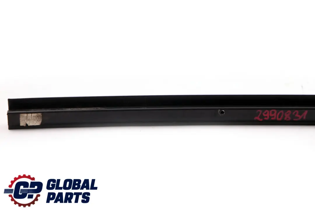 Ventana Guia Web Cubierta Trasera Izquierda para BMW E84 con número de pieza 2990831 BMW E84 Ventana Guia Web Cubierta Trasera Izquierda - SKU 2990831 - Número de pieza 2990831