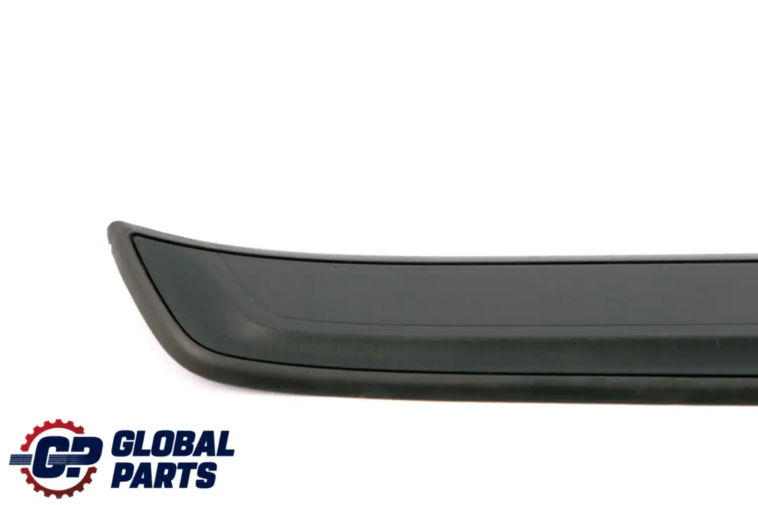 BMW E84 Tapa Entrada Delantera Izquierda Embellecedor Negro - SKU 2990843 - Número de pieza 2990843