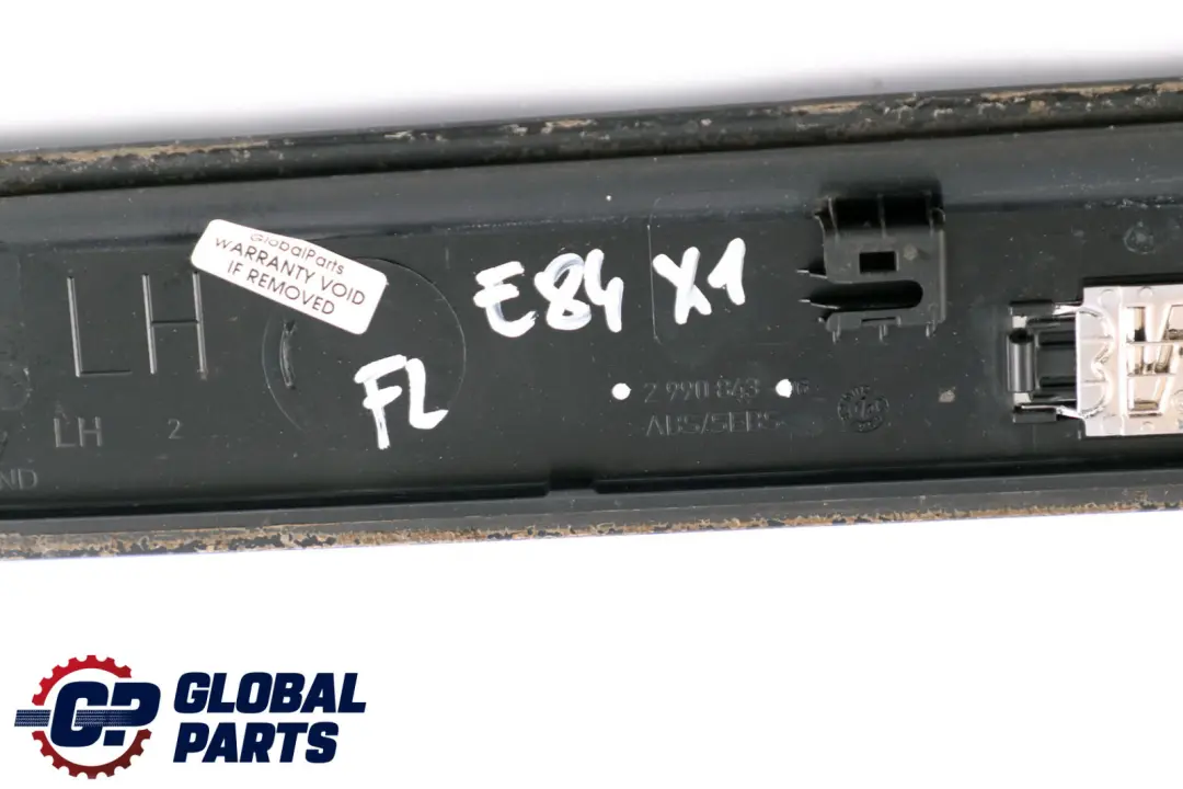 BMW E84 Tapa Entrada Delantera Izquierda Embellecedor Negro - SKU 2990843 - Número de pieza 2990843