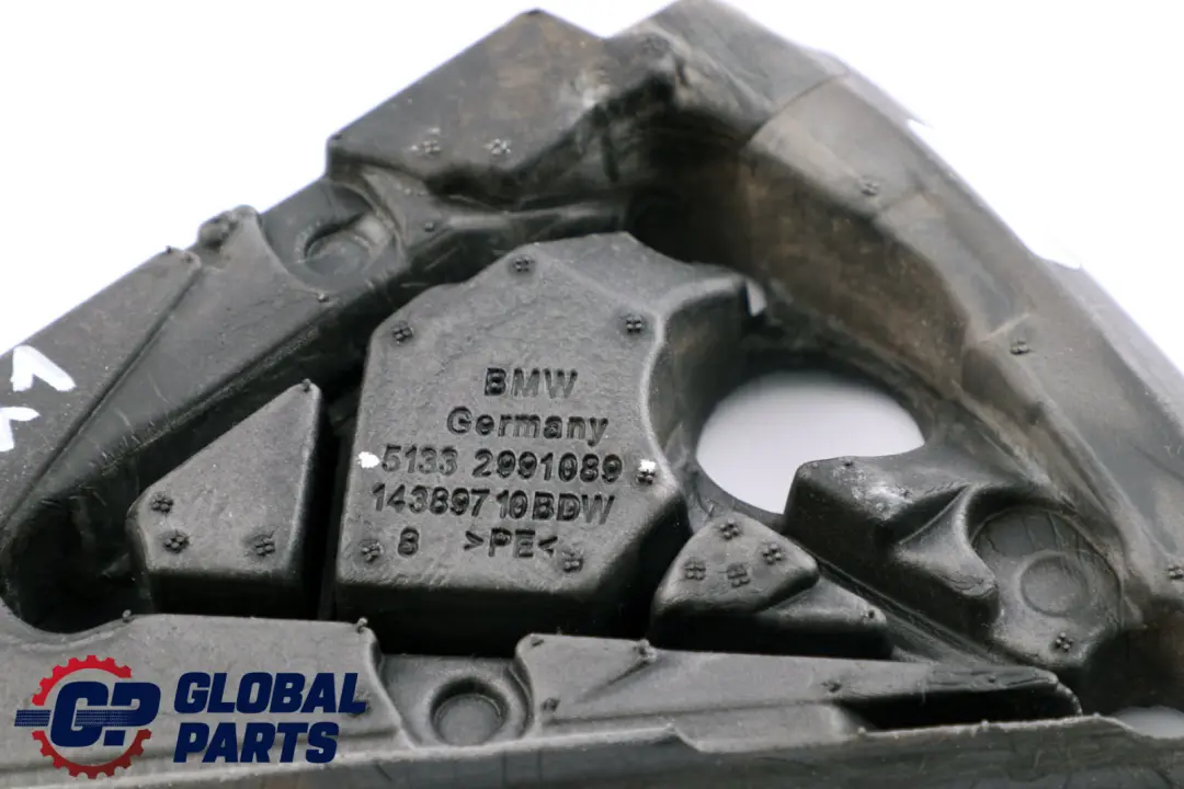 Junta Espejo Exterior Izquierdo Triangulo para BMW E84 con número de pieza 2991089 BMW E84 Junta Espejo Exterior Izquierdo Triangulo - SKU 2991089 - Número de pieza 2991089