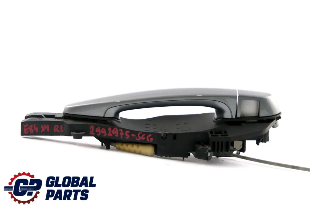 Poignee de porte exterieure arriere gauche Spacegrau Grey A52 pour BMW Serie X1 E84 à propos du numéro de pièce 2992975 BMW Serie X1 E84 Poignee de porte exterieure arriere gauche Spacegrau Grey A52 - SKU 2992975-SCG - Numéro de pièce 2992975