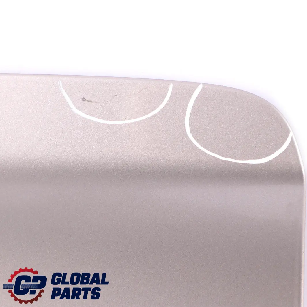 Tapa Tapón Combustible Fill In Flap Cachemira Plata - A72 para BMW X1 E84 con número de pieza 2993153 BMW X1 E84 Tapa Tapón Combustible Fill In Flap Cachemira Plata - A72 - SKU 2993153-KAS - Número de pieza 2993153