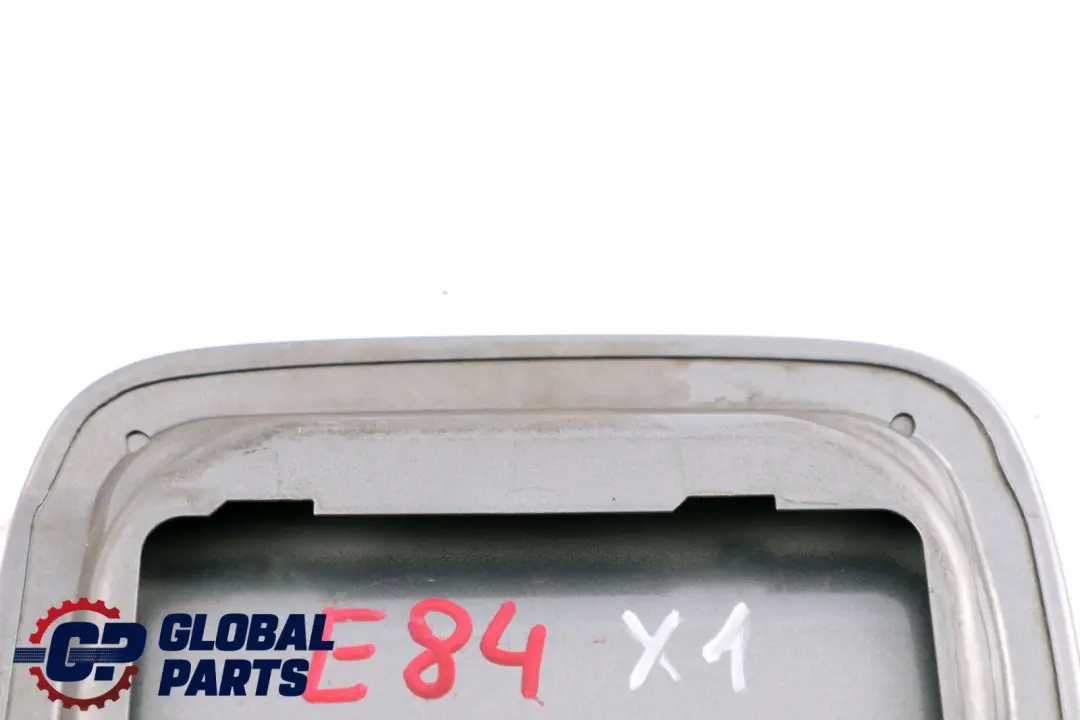 Pokrywa Klapka Wlewu Paliwa Spacegrau Metallic do BMW X1 E84 o numerze 2993153 BMW X1 E84 Pokrywa Klapka Wlewu Paliwa Spacegrau Metallic - SKU 2993153-SCG - Numer Części 2993153