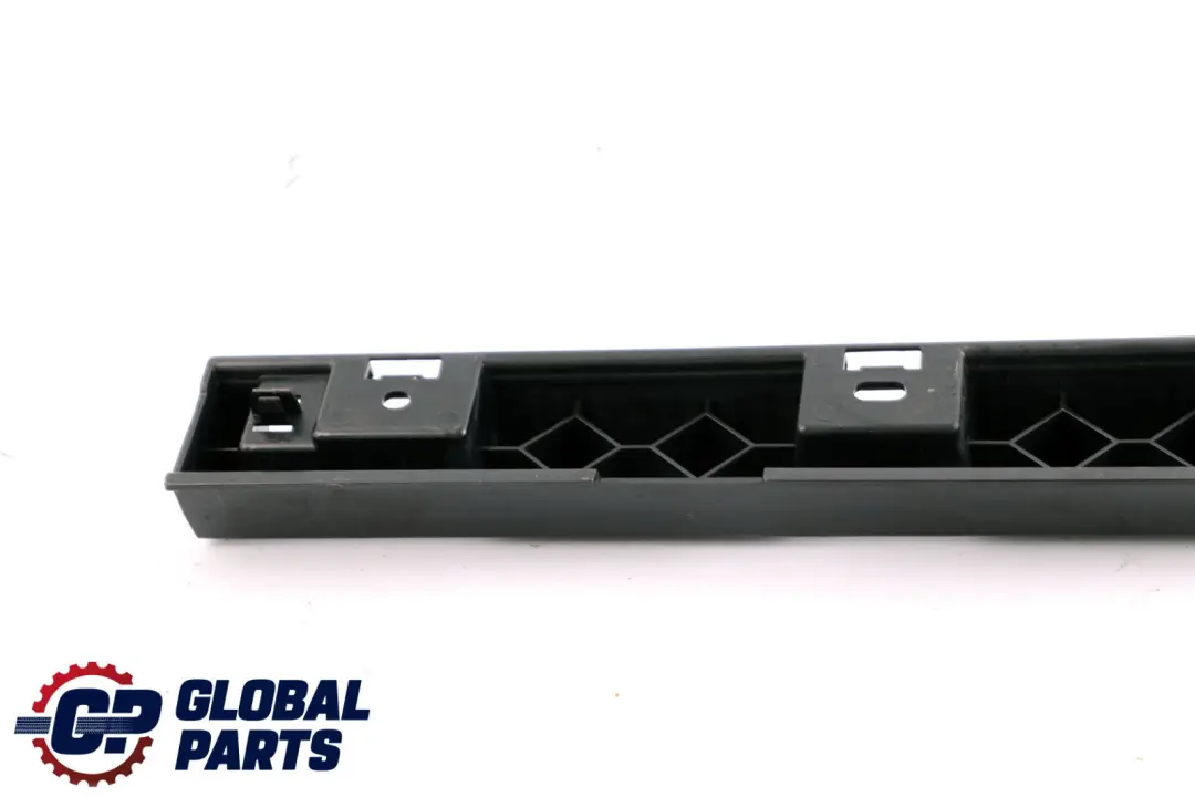 Tira De retencion Sill Derecha 2991498 para BMW E84 con número de pieza 2993572 BMW E84 Tira De retencion Sill Derecha 2991498 - SKU 2993572-1 - Número de pieza 2993572