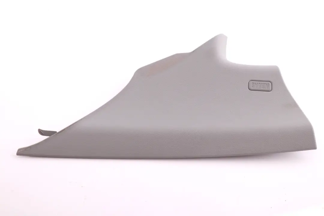 Osłona słupka prawa do BMW E82 o numerze 51432996106 BMW E82 Osłona słupka prawa - SKU 2996106 - Numer Części 51432996106