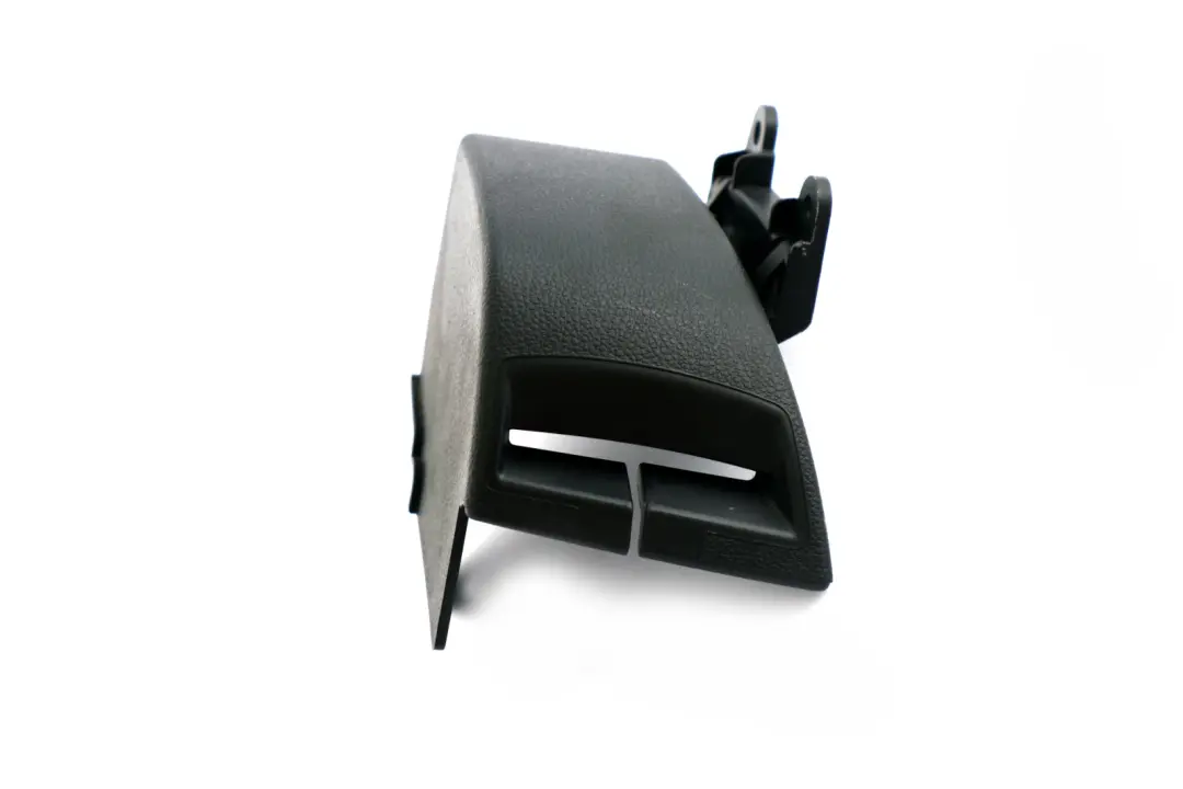 Apertura Gurtaustritt SX Antracite per BMW E82 con numero di parte 2996361 BMW E82 Apertura Gurtaustritt SX Antracite - SKU 2996107 - Numero di parte 2996361