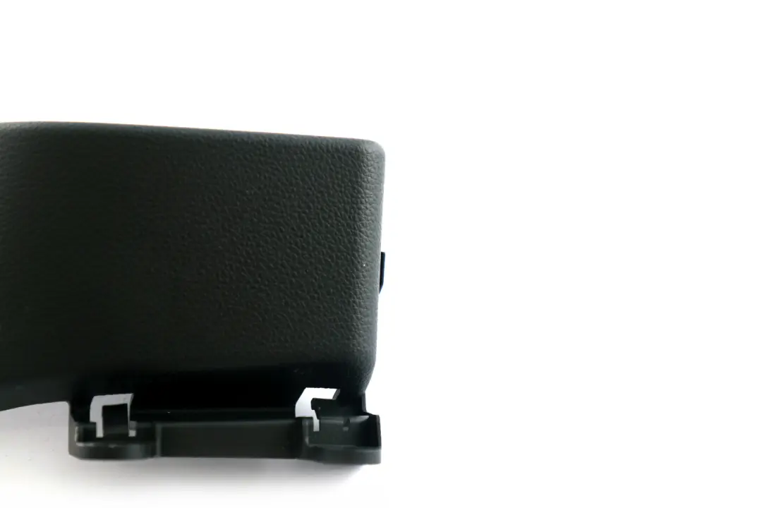 Tapa Guia Salida Cinturon Tunel Trasero Izquierdo ANTHRAZIT para BMW E82 con número de pieza 2996361 BMW E82 Tapa Guia Salida Cinturon Tunel Trasero Izquierdo ANTHRAZIT - SKU 2996107 - Número de pieza 2996361