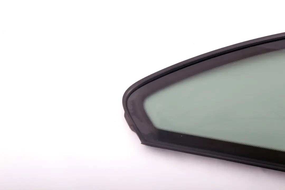 BMW 1 Series E82 Rear Right O/S Side Window AS3 Glanzschwarz High Gloss - SKU 2996218 - Part number 2996218