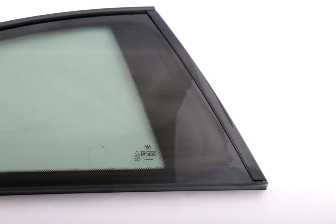 Right O/S Side Window AS3 Glanzschwarz High Gloss to BMW 1 Series E82 Rear with Part number 2996218 BMW 1 Series E82 Rear Right O/S Side Window AS3 Glanzschwarz High Gloss - SKU 2996218 - Part number 2996218