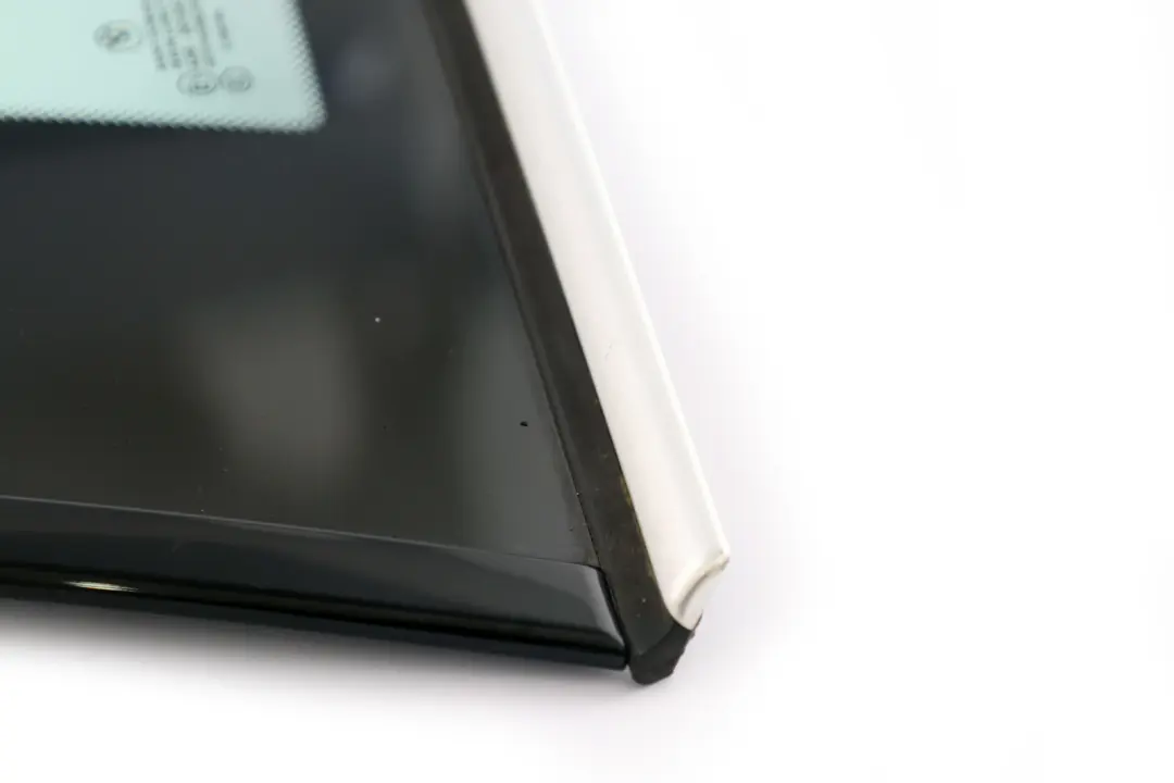 Seiten Scheibe AS2 Hinten Links Chrom für BMW E82 mit Teilenummer 2996219 BMW E82 Seiten Scheibe AS2 Hinten Links Chrom - SKU 2996219 - Teilenummer 2996219