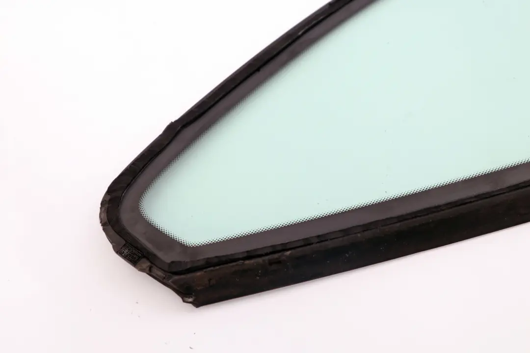 Seiten Scheibe AS2 Hinten Links Chrom für BMW E82 mit Teilenummer 2996219 BMW E82 Seiten Scheibe AS2 Hinten Links Chrom - SKU 2996219 - Teilenummer 2996219