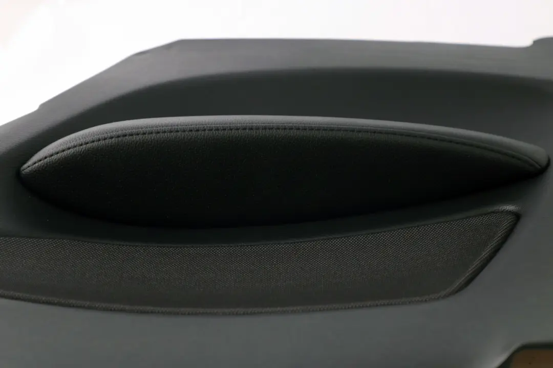 Trasero Derecho Lateral Panel Revestimiento Red Antracita para BMW E82 con número de pieza 2996258 BMW E82 Trasero Derecho Lateral Panel Revestimiento Red Antracita - SKU 2996258 - Número de pieza 2996258