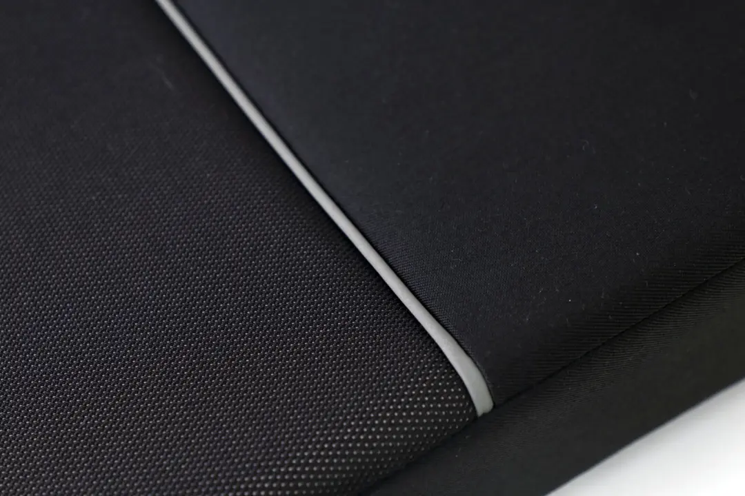 Asiento Trasero Funda Respaldo Tela Derecha para BMW E82 Coupe con número de pieza 2996427 BMW E82 Coupe Asiento Trasero Funda Respaldo Tela Derecha - SKU 2996427 - Número de pieza 2996427