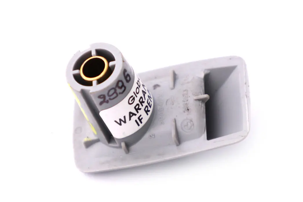 Kleiderhaken Säule B Alaskagrau Grau 2996523 für BMW 1 er E82 mit Teilenummer 2996525 BMW 1 er E82 Kleiderhaken Säule B Alaskagrau Grau 2996523 - SKU 2996525 - Teilenummer 2996525