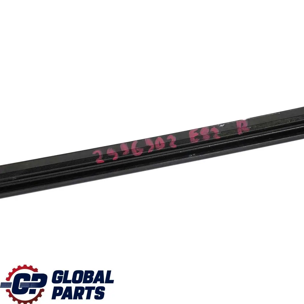 Listwa dachu dachowa prawa glanzschwarz do BMW E82 o numerze 2996902 BMW E82 Listwa dachu dachowa prawa glanzschwarz - SKU 2996902 - Numer Części 2996902