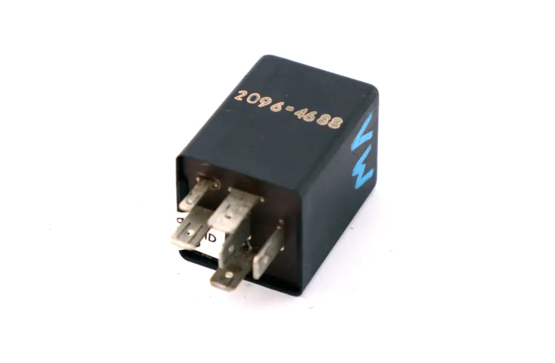 Wiper Interval A SIEMENS 5WK1636 to VW Seat Audi 19 Relay with Part number 321955531 VW Seat Audi 19 Relay Wiper Interval A SIEMENS 5WK1636 - SKU 321955531 - Part number 321955531