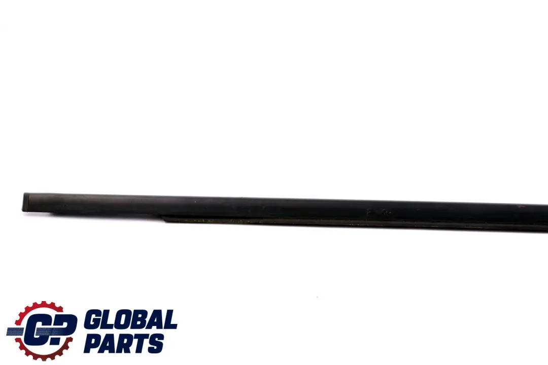 BMW X3 er E83 Schachtabdeckung Tür aussen hinten rechts Schwarz matt - SKU 3330182 - Teilenummer 3330182