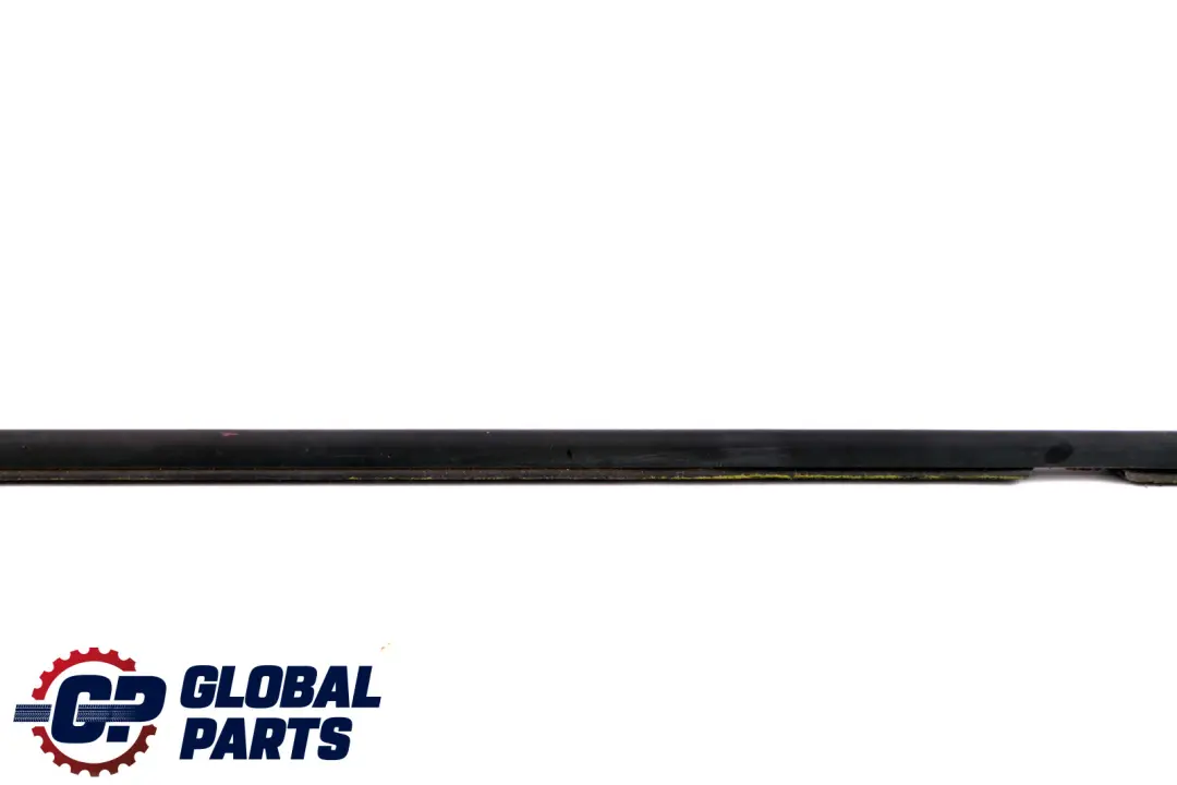 Chiusino Porta Esterna Posteriore Destra Nero Opaco per BMW X3 E83 con numero di parte 3330182 BMW X3 E83 Chiusino Porta Esterna Posteriore Destra Nero Opaco - SKU 3330182 - Numero di parte 3330182