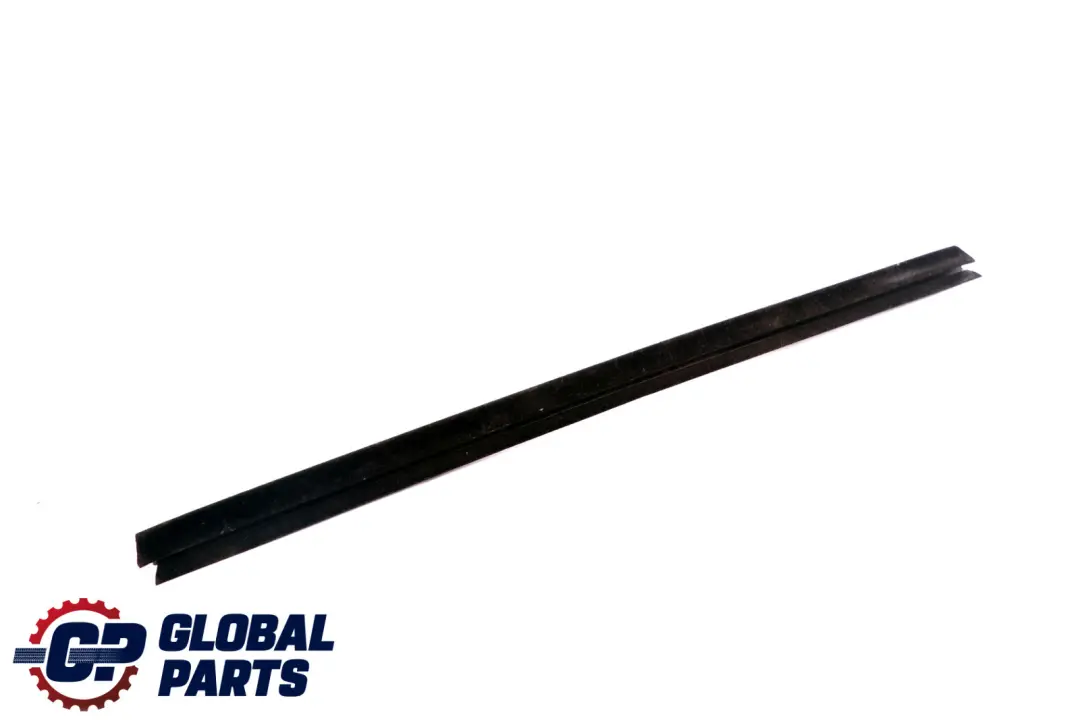 BMW X3 E83 Schachtabdeckung Innen Rechts Schwarz - SKU 3330184 - Teilenummer 51333330184