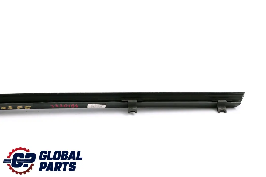 Puerta Delantera Derecha Interior Ventana Canal Tapa para BMW X3 E83 con número de pieza 51333330184 BMW X3 E83 Puerta Delantera Derecha Interior Ventana Canal Tapa - SKU 3330184 - Número de pieza 51333330184