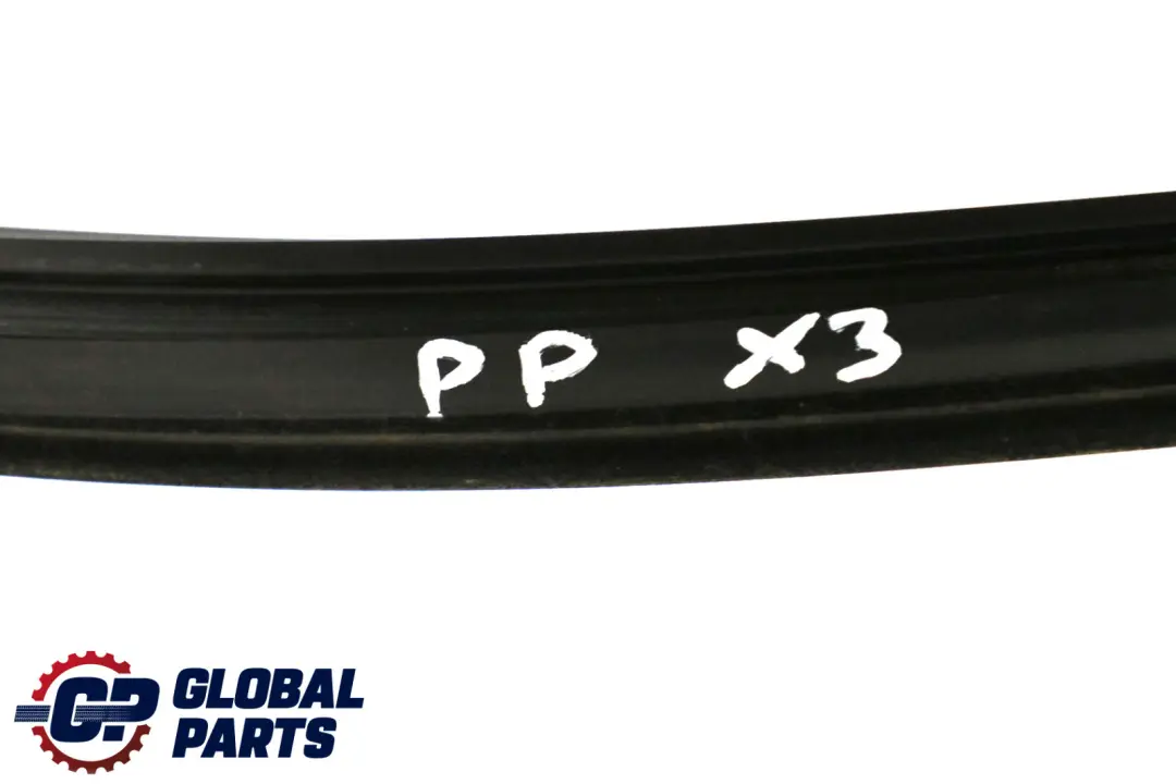 Guarnizione IN Gomma Binario Finestra Porta Anteriore Destra per BMW X3 E83 con numero di parte 3330188 BMW X3 E83 Guarnizione IN Gomma Binario Finestra Porta Anteriore Destra - SKU 3330188 - Numero di parte 3330188
