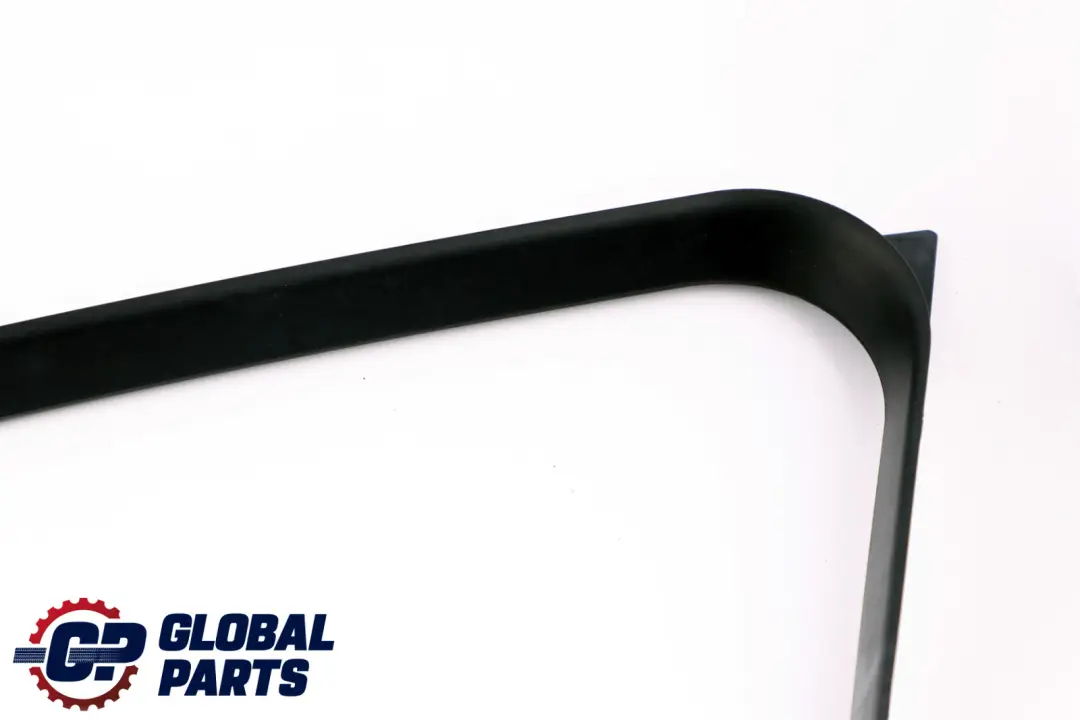 Revetement Fenetre Porte Avant Droite 5110 pour BMW X3 E83 à propos du numéro de pièce 3330210 BMW X3 E83 Revetement Fenetre Porte Avant Droite 5110 - SKU 3330210 - Numéro de pièce 3330210