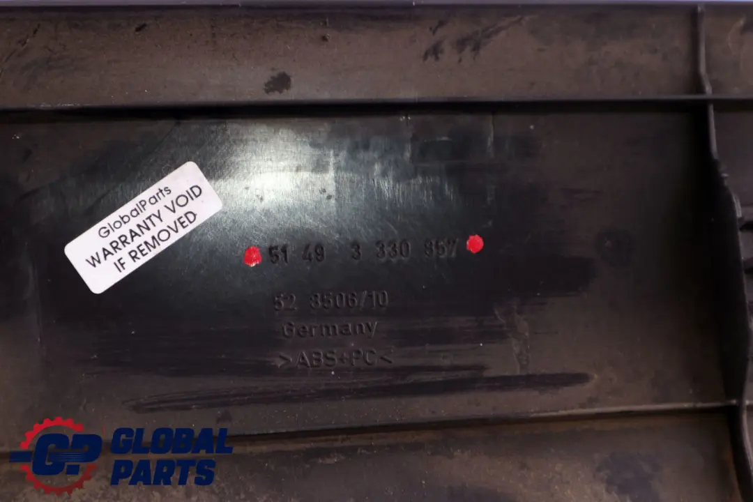 Verkleidung Heckklappe oben Basaltgrau 3404316 für BMW X3 E83 mit Teilenummer 3330857 BMW X3 E83 Verkleidung Heckklappe oben Basaltgrau 3404316 - SKU 3330857 - Teilenummer 3330857