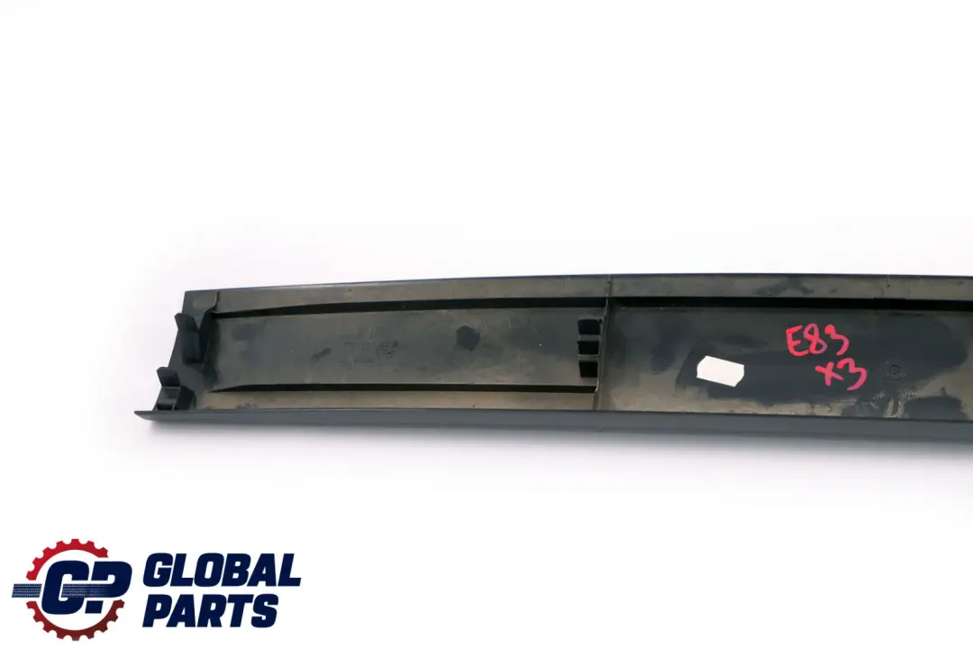 Verkleidung Heckklappe oben Basaltgrau 3404316 für BMW X3 E83 mit Teilenummer 3330857 BMW X3 E83 Verkleidung Heckklappe oben Basaltgrau 3404316 - SKU 3330857 - Teilenummer 3330857