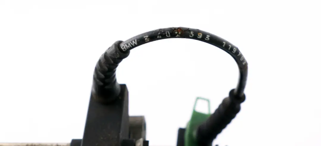 Complete Rear Left Grab Handle Carrier Bowden Cable N/S to BMW X3 Series E83 with Part number 3330983 BMW X3 Series E83 Complete Rear Left Grab Handle Carrier Bowden Cable N/S - SKU 3330983 - Part number 3330983