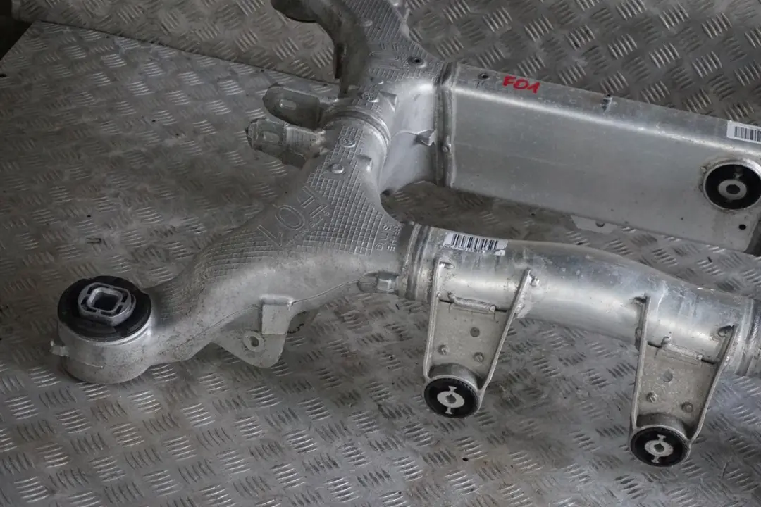 Eje Trasero Portador Subchasis Suspensión Cuna para BMW F01 F02 LCI con número de pieza 6855455 BMW F01 F02 LCI Eje Trasero Portador Subchasis Suspensión Cuna - SKU 33316855455 - Número de pieza 6855455