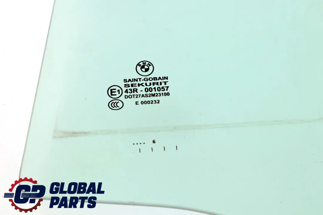 Finestrino Verde Porta Posteriore Sinistra per BMW E83 LCI con numero di parte 3332311 BMW E83 LCI Finestrino Verde Porta Posteriore Sinistra - SKU 3332311 - Numero di parte 3332311